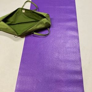 gaiam bag and tapas yoga mat
